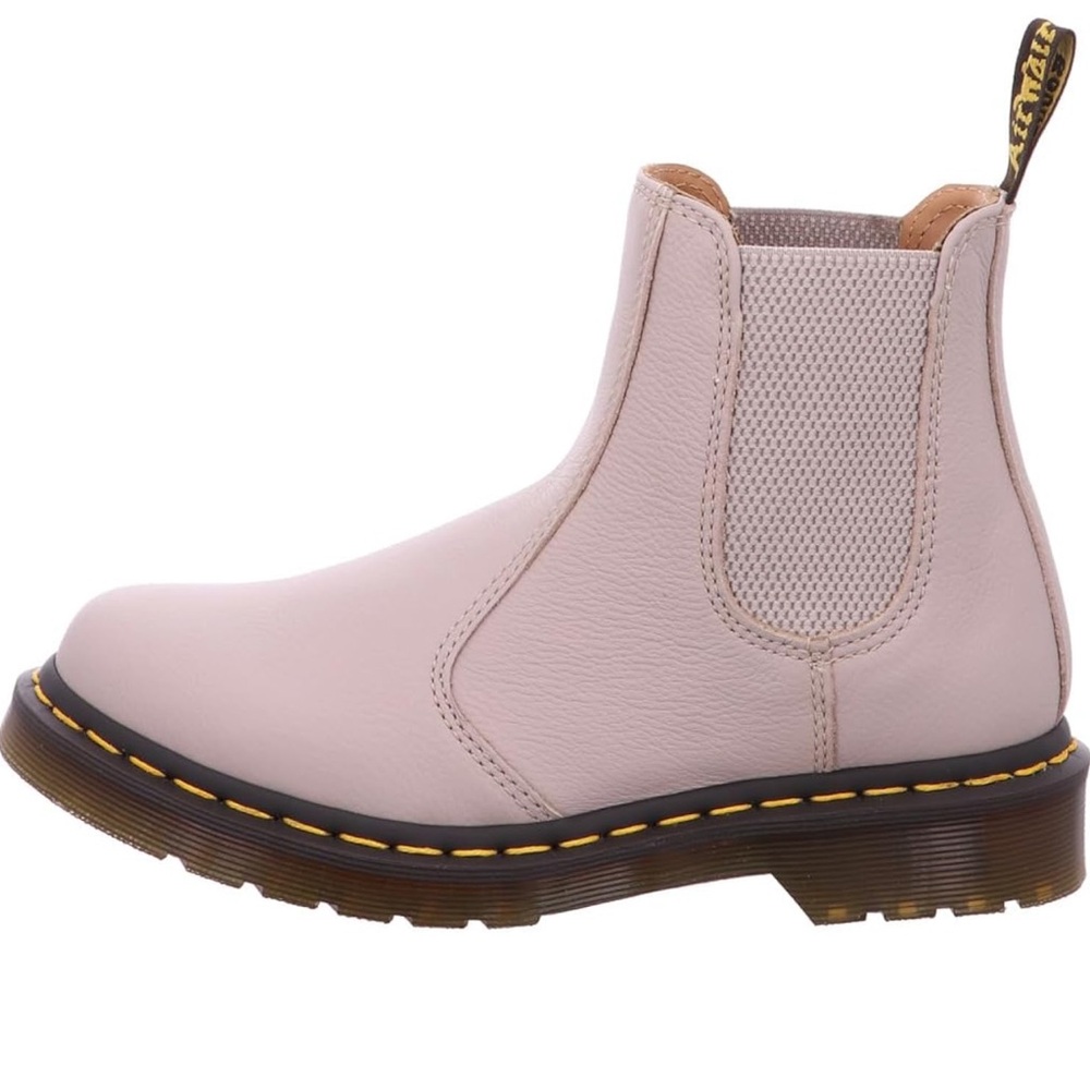 Dr. Martens Chelsea 2976 Virginia Boot - Picture 3 of 15